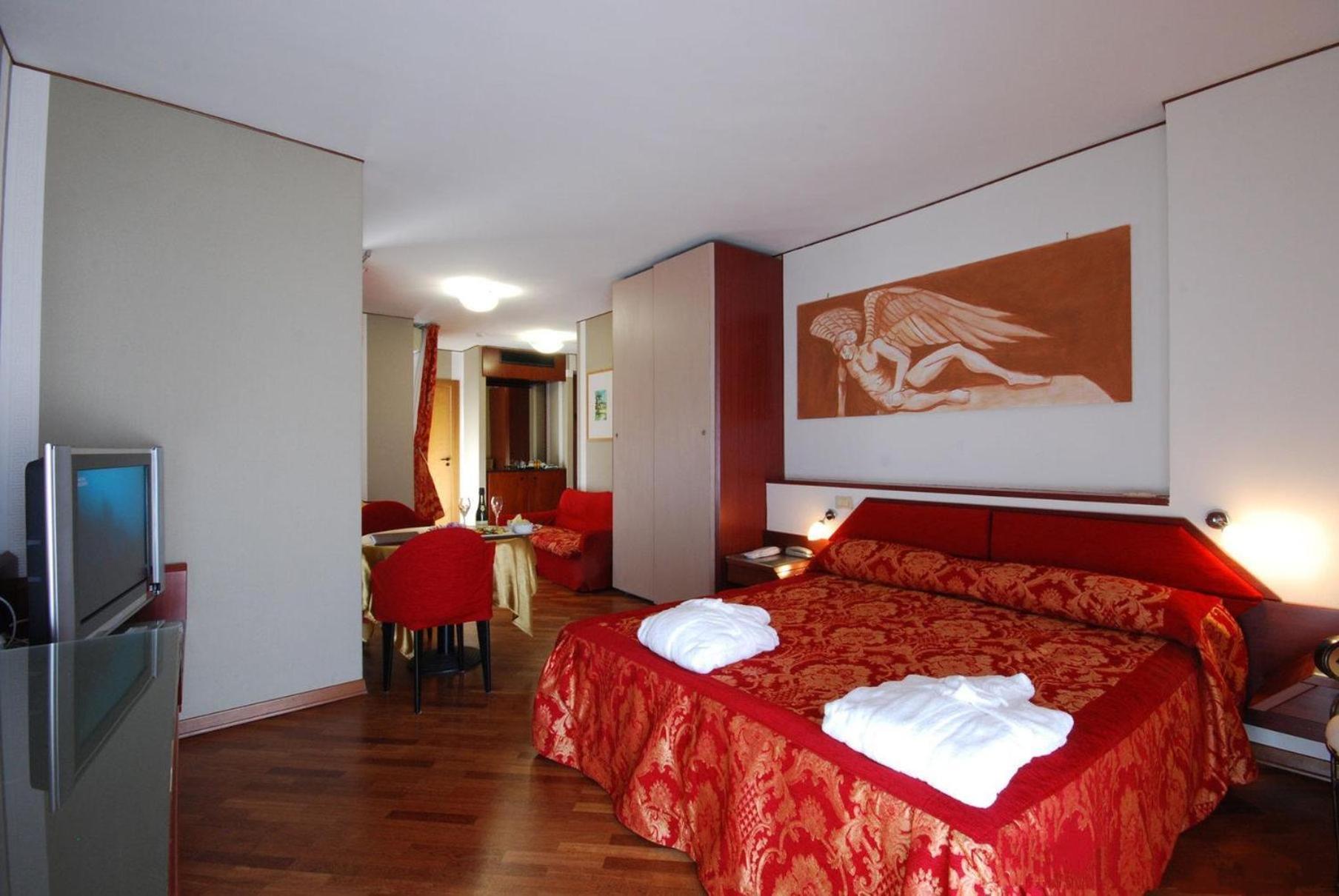 Nouvel Hotel Des Bains Pesaro Kültér fotó